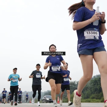 Runner Photo 7423949