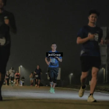 Runner Photo 7423954