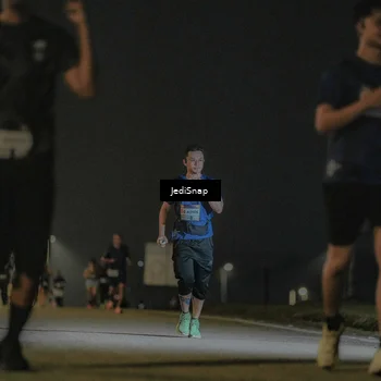 Runner Photo 7423955