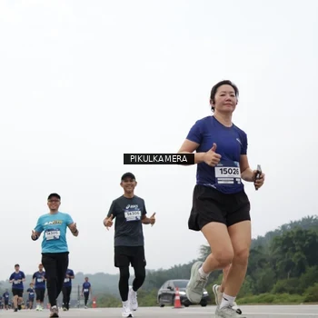 Runner Photo 7423957