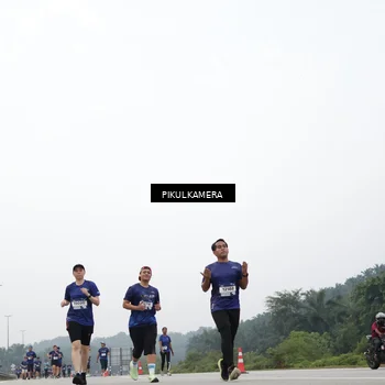 Runner Photo 7424476