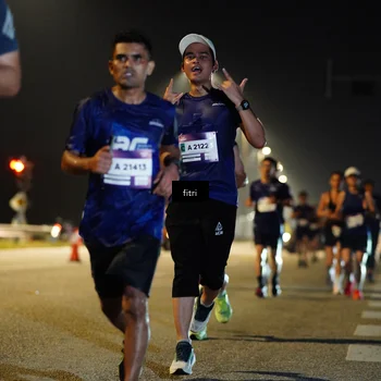 Runner Photo 7424511