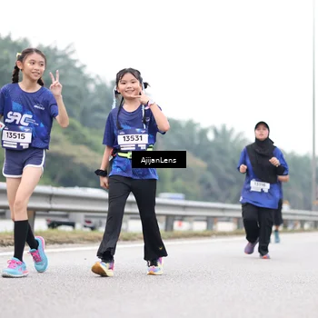 Runner Photo 7424664
