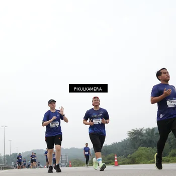 Runner Photo 7424667
