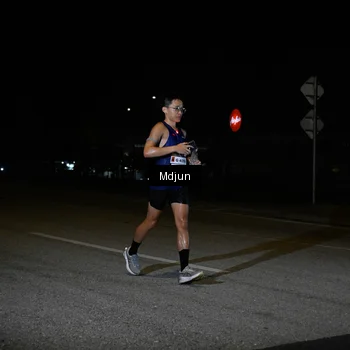 Runner Photo 7424705