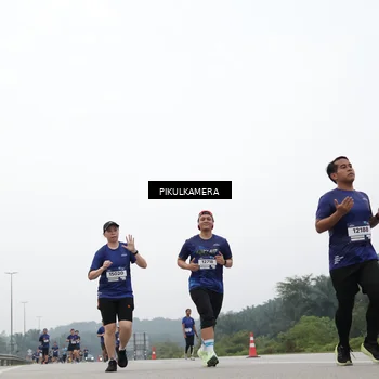 Runner Photo 7424709