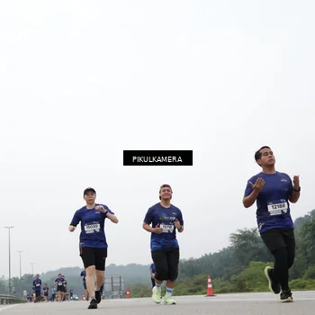 Runner Photo 7424713
