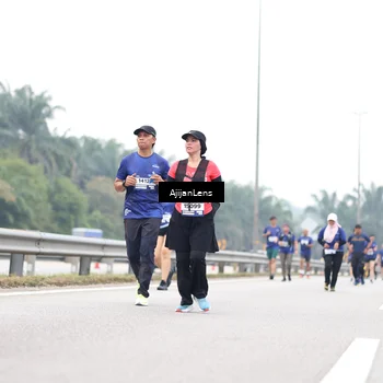 Runner Photo 7424758