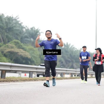Runner Photo 7424799