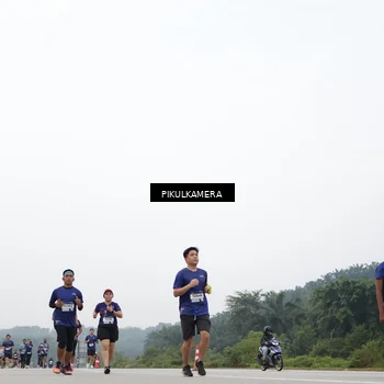 Runner Photo 7425053