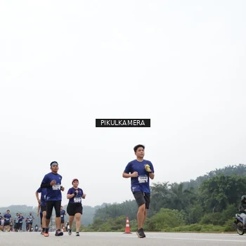 Runner Photo 7425247