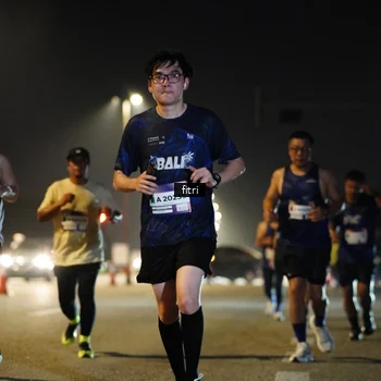 Runner Photo 7425252