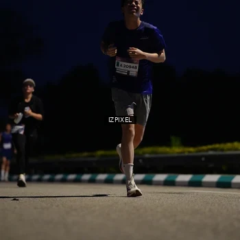 Runner Photo 7425254