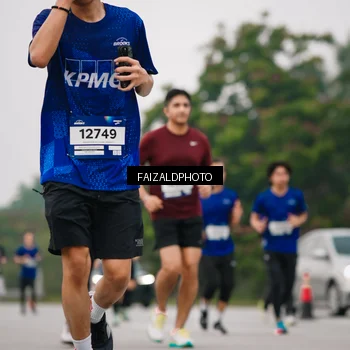 Runner Photo 7425301
