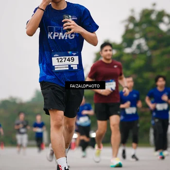 Runner Photo 7425307