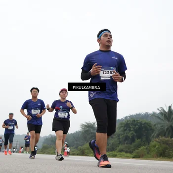 Runner Photo 7425460