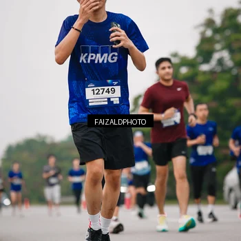 Runner Photo 7425498