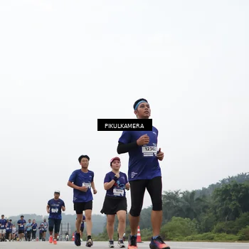 Runner Photo 7425508