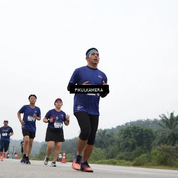 Runner Photo 7425513