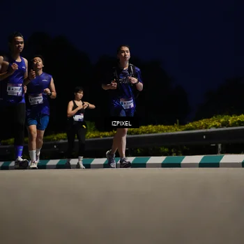Runner Photo 7425700