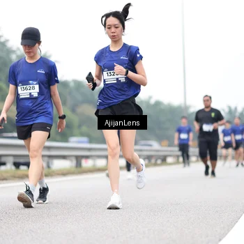 Runner Photo 7425777