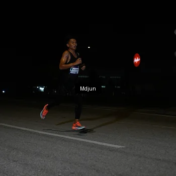 Runner Photo 7425828