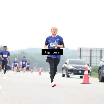 Runner Photo 7425830