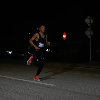 Runner Photo 7425836