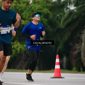 Runner Photo 7425858