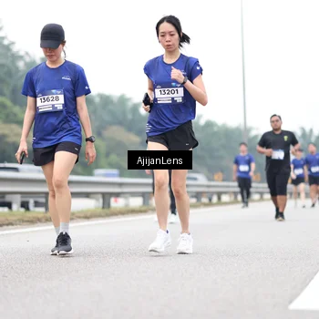 Runner Photo 7425860