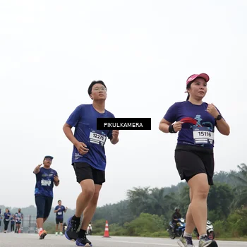 Runner Photo 7425870