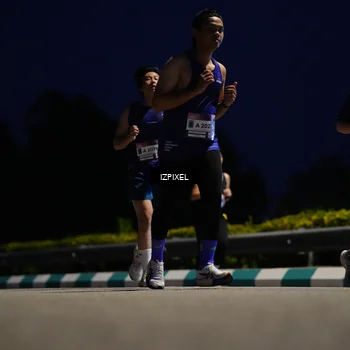 Runner Photo 7425932