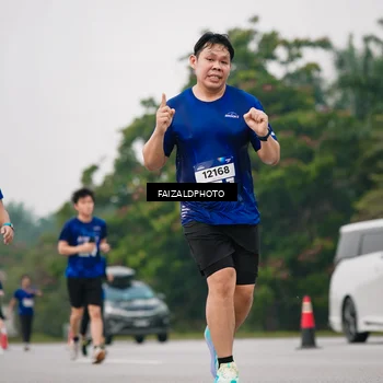 Runner Photo 7425937