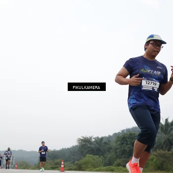 Runner Photo 7425954