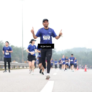 Runner Photo 7425961