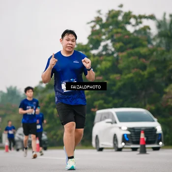Runner Photo 7425973