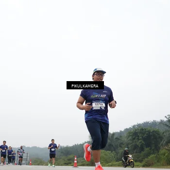 Runner Photo 7425998