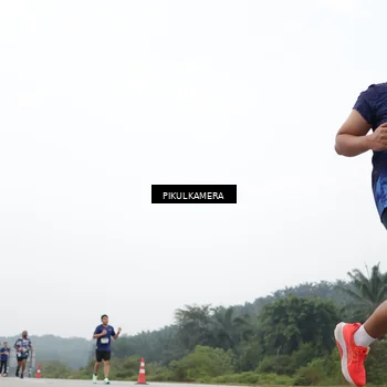 Runner Photo 7426004