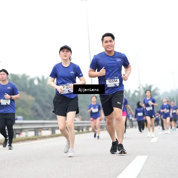 Runner Photo 7426013