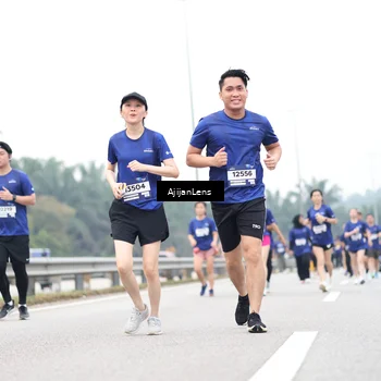 Runner Photo 7426017