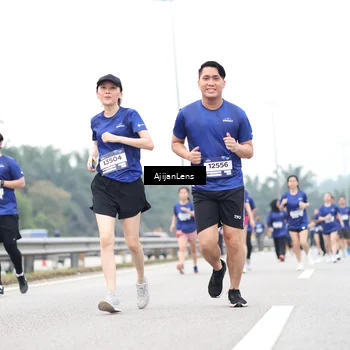 Runner Photo 7426033