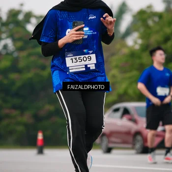 Runner Photo 7426040