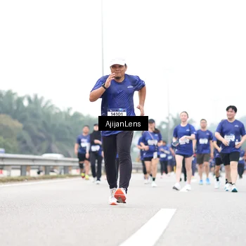 Runner Photo 7426124