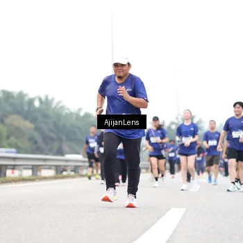 Runner Photo 7426135