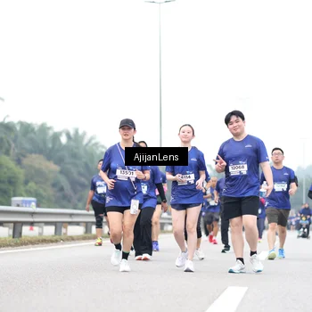 Runner Photo 7426157