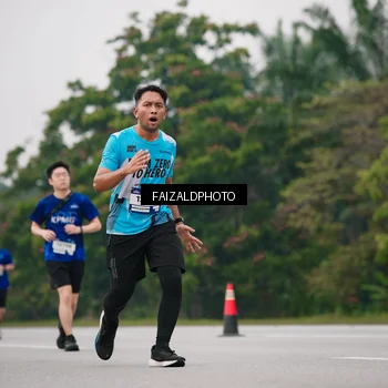 Runner Photo 7426165