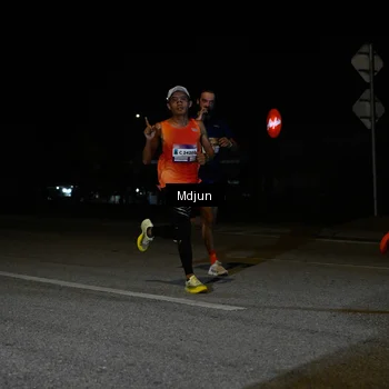 Runner Photo 7426273