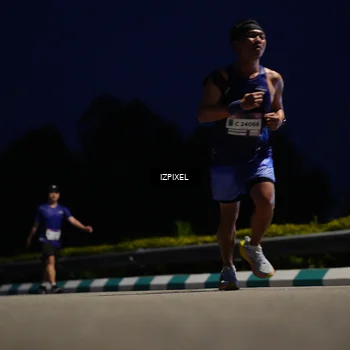 Runner Photo 7426411