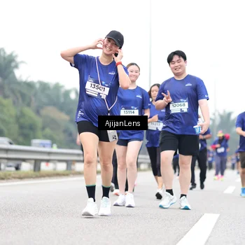 Runner Photo 7426413
