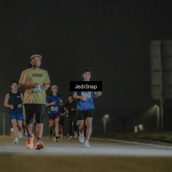 Runner Photo 7426551